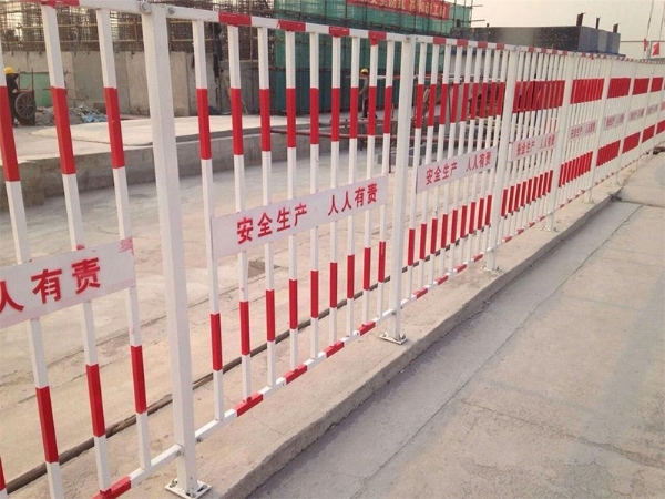 鋅鋼護(hù)欄